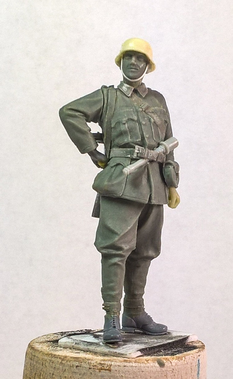 Details about   Hungarian Panzer Officer WWII 1/35 The Bodi 35014 resin kit SBS 