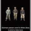 72-12 German panzer crew in winter dress